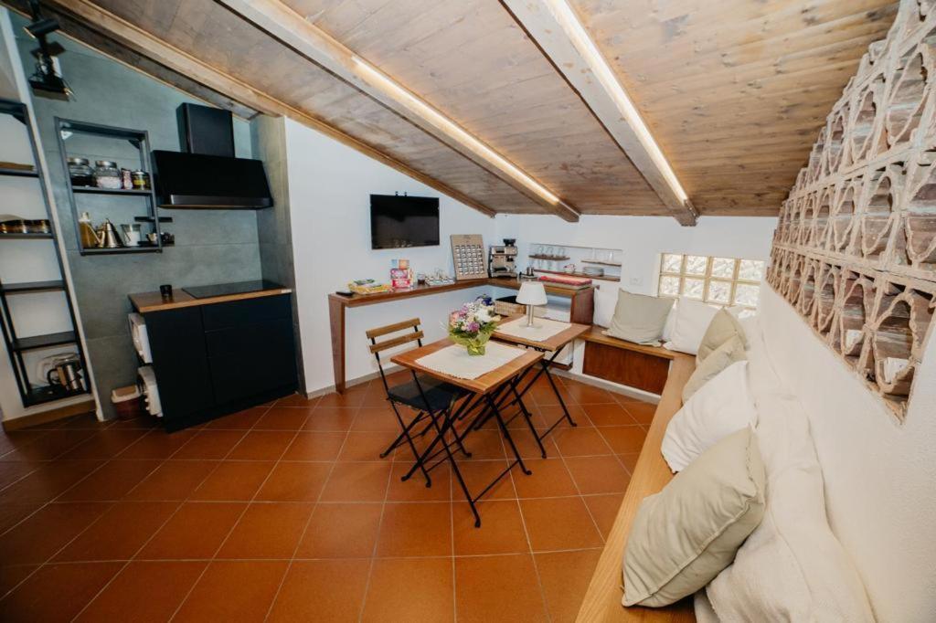 B&B Gep & Lela Caselle in Pittari 외부 사진